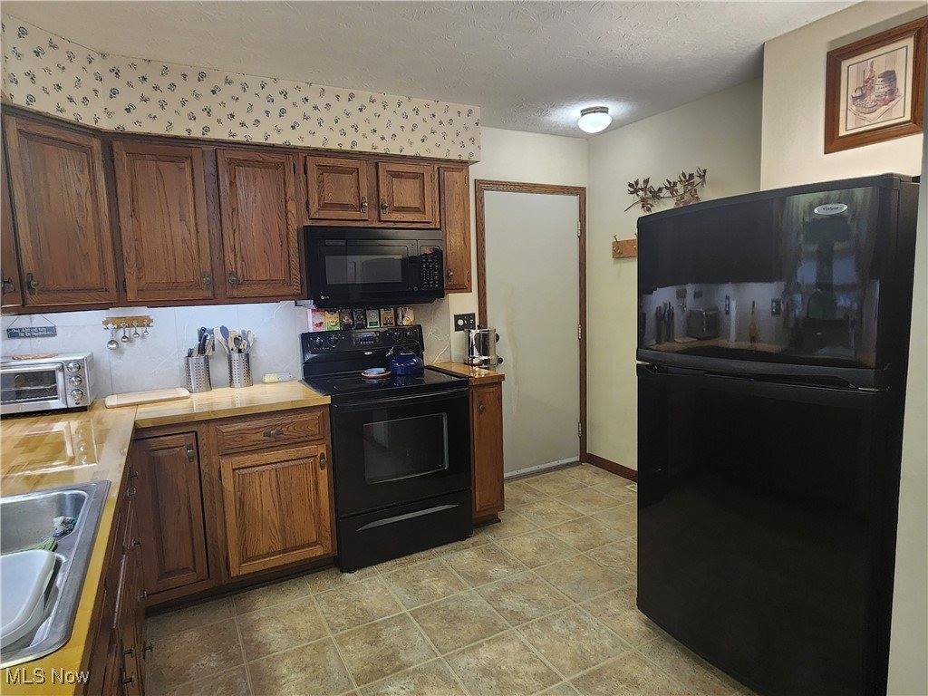 64575 Falcon Lane, Cambridge, OH 43725