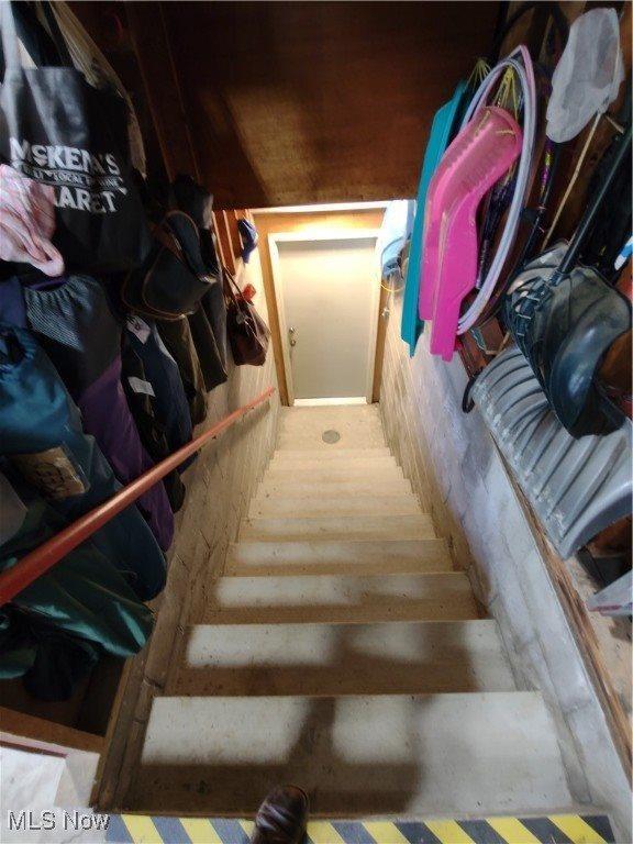 64575 Falcon Lane, Cambridge, OH 43725