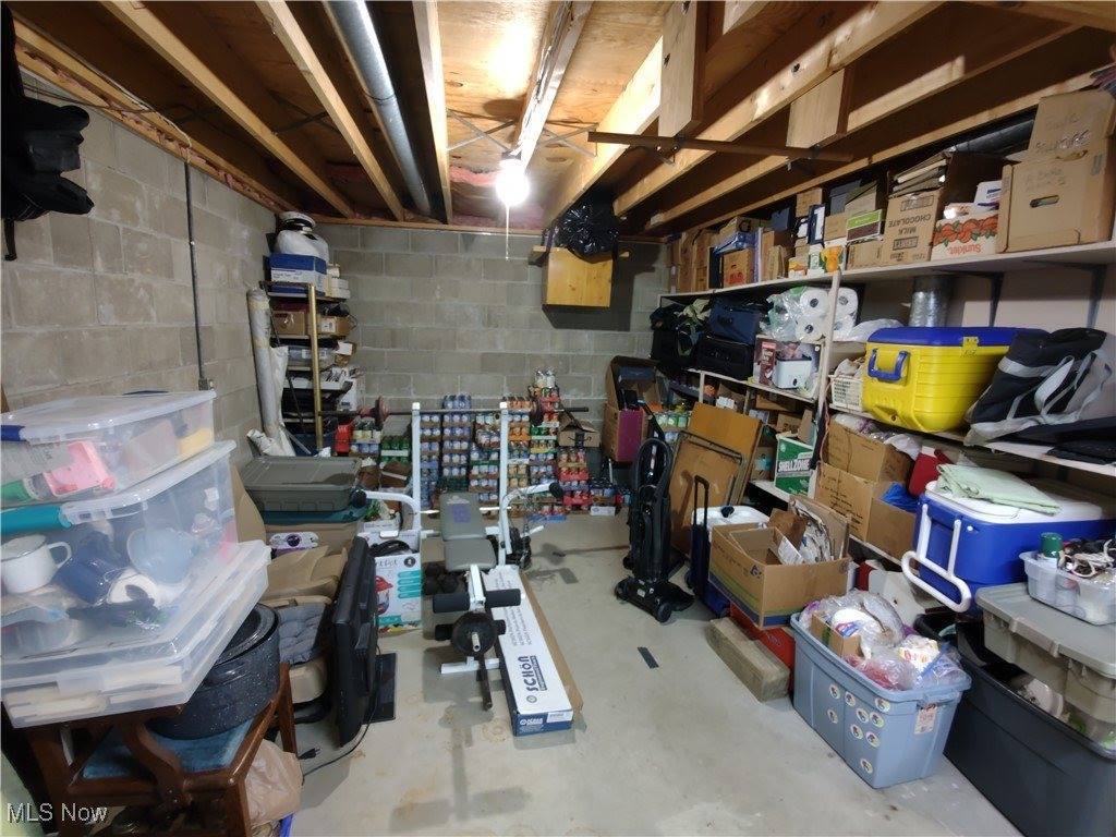 64575 Falcon Lane, Cambridge, OH 43725