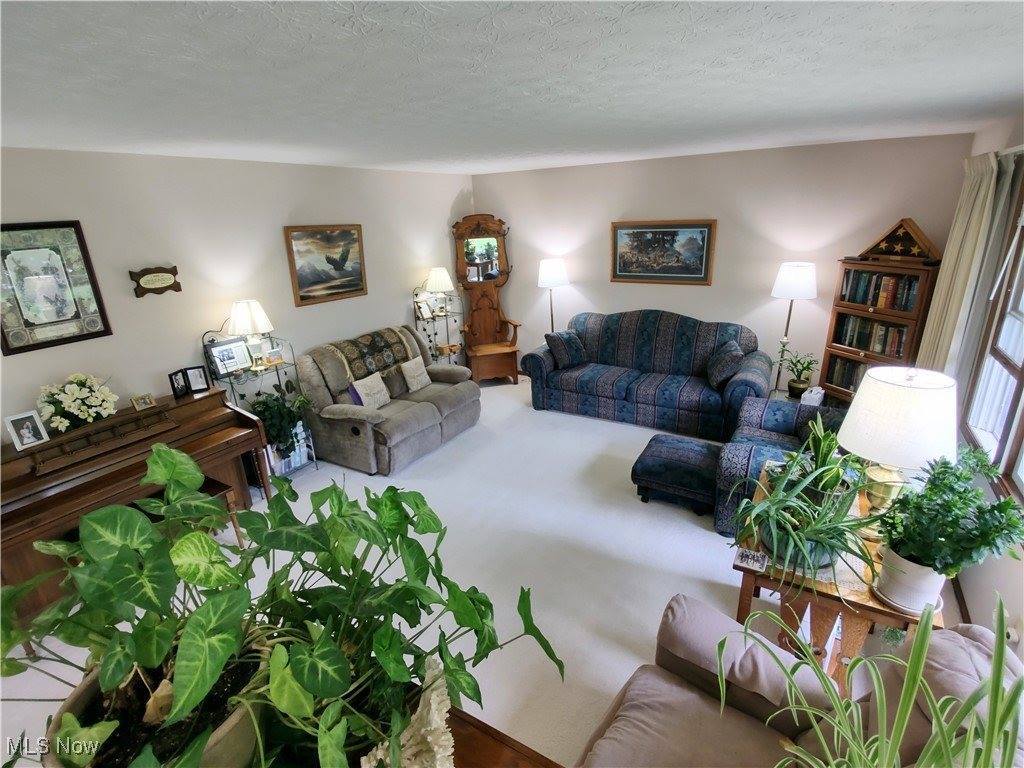 64575 Falcon Lane, Cambridge, OH 43725