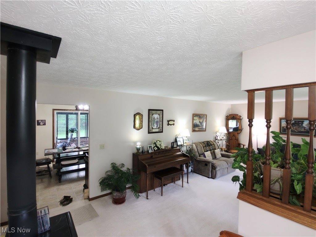 64575 Falcon Lane, Cambridge, OH 43725