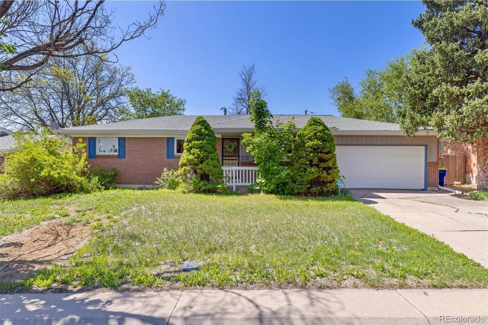 430 South Potomac Cir, Aurora, CO 80012