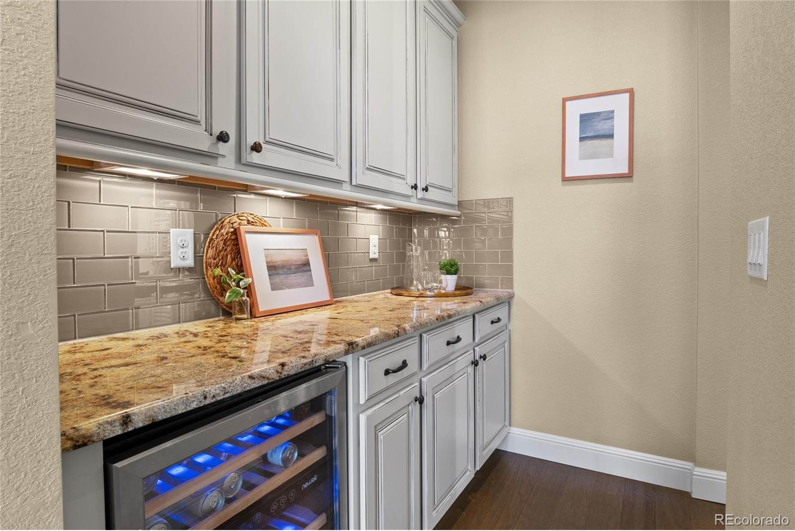 6878 Northstar Ct, Castle Rock, CO 80108