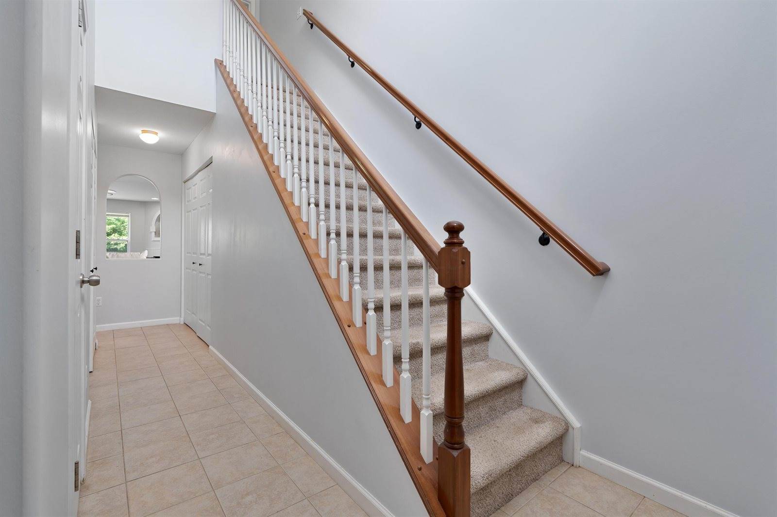 2765 Sussex Place Drive, Grove City, OH 43123