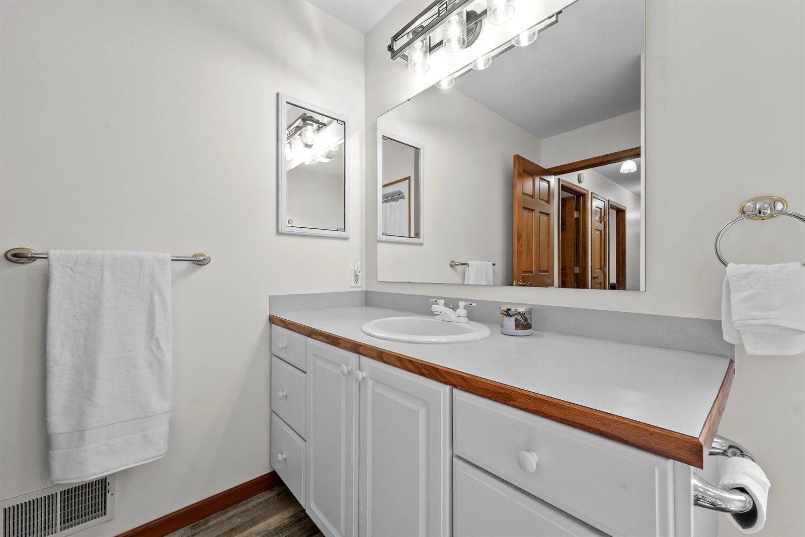 201 Bright Angel Drive, Prudenville, MI 48651