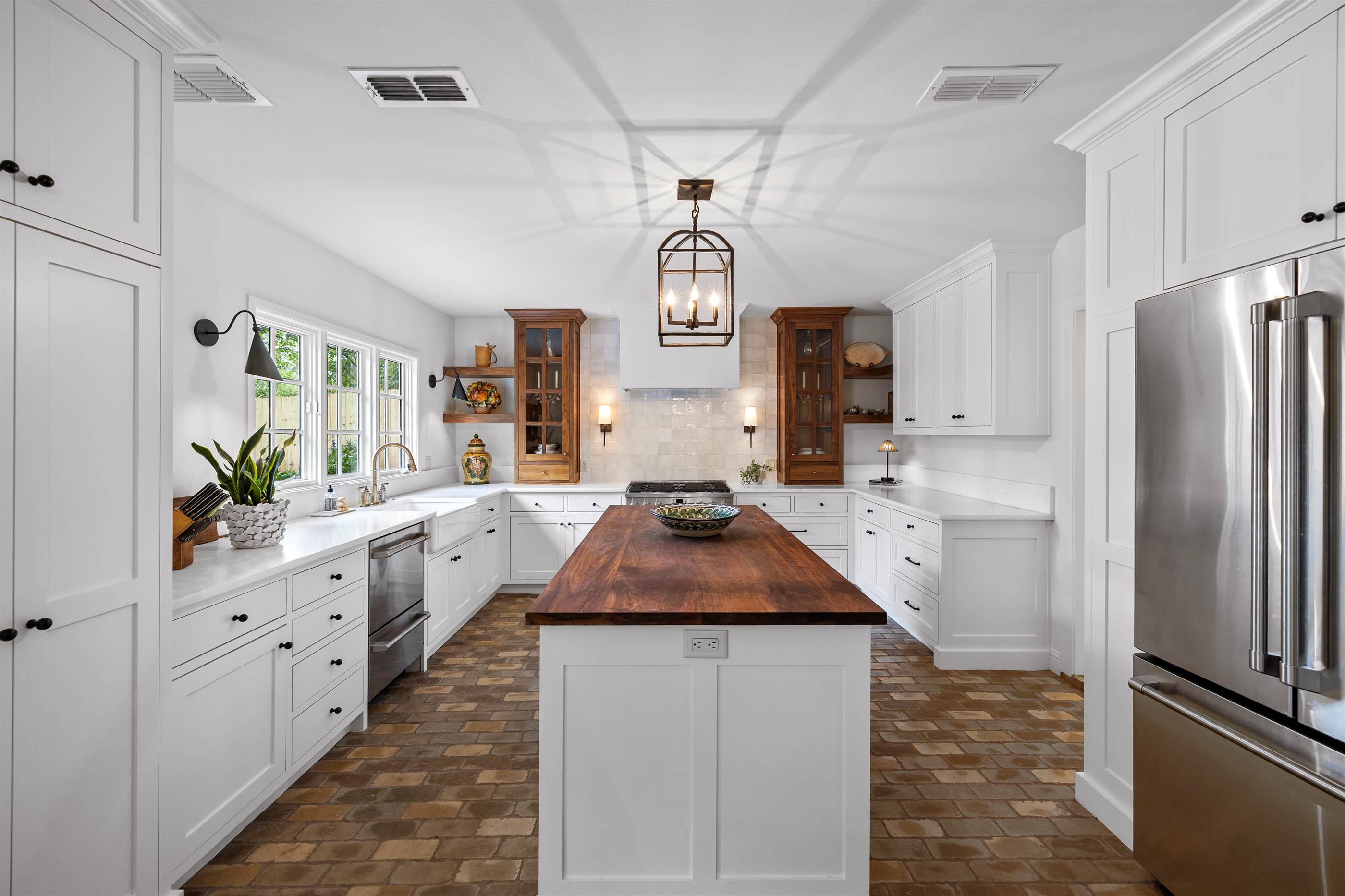 2417 Old Bullard Rd, Tyler, TX 75701