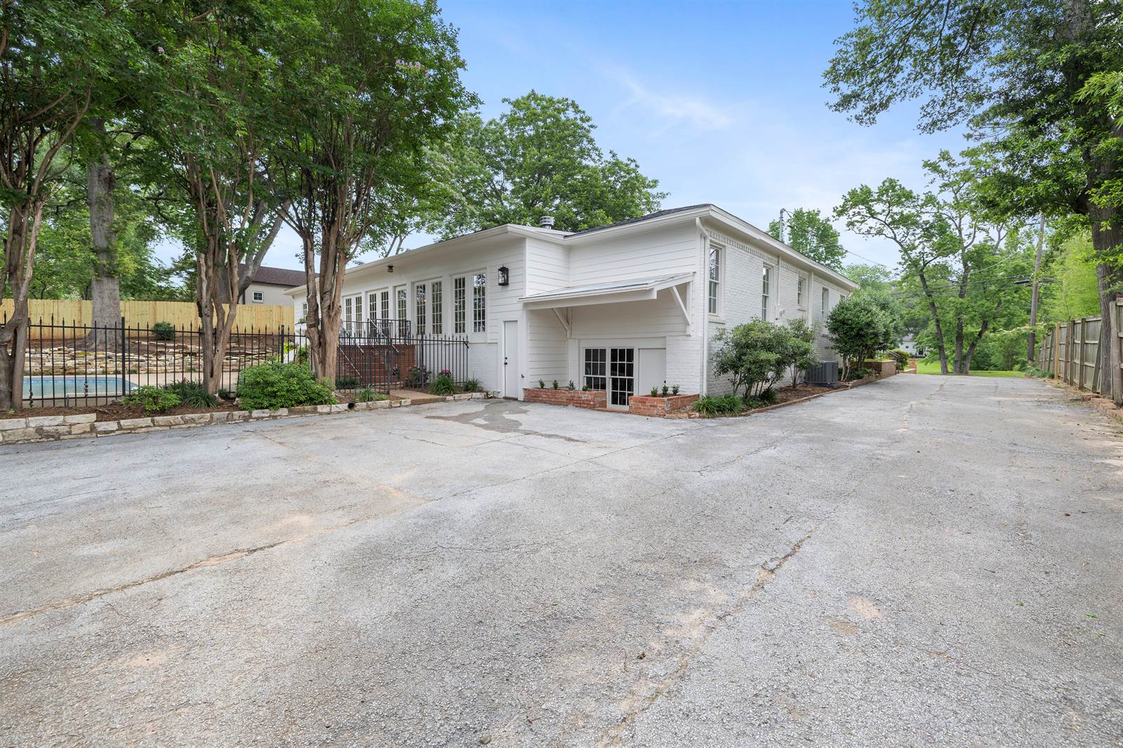 2417 Old Bullard Rd, Tyler, TX 75701