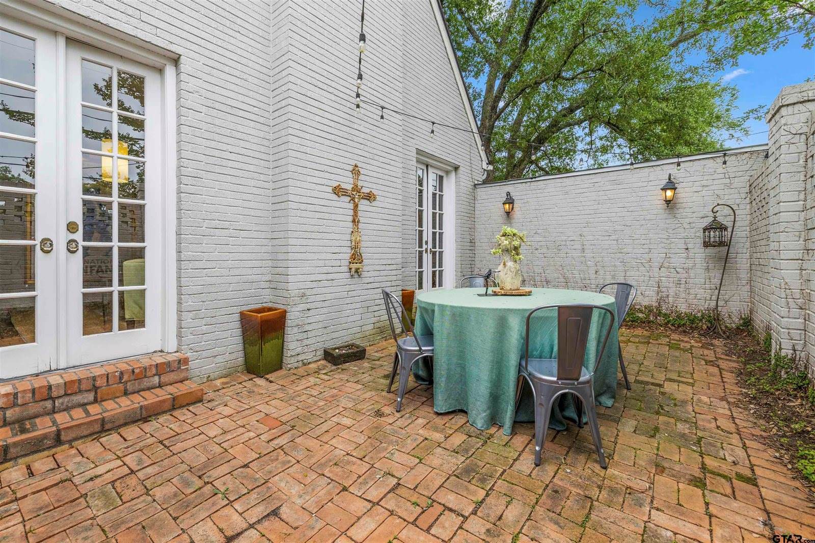 400 E Third St., Tyler, TX 75701