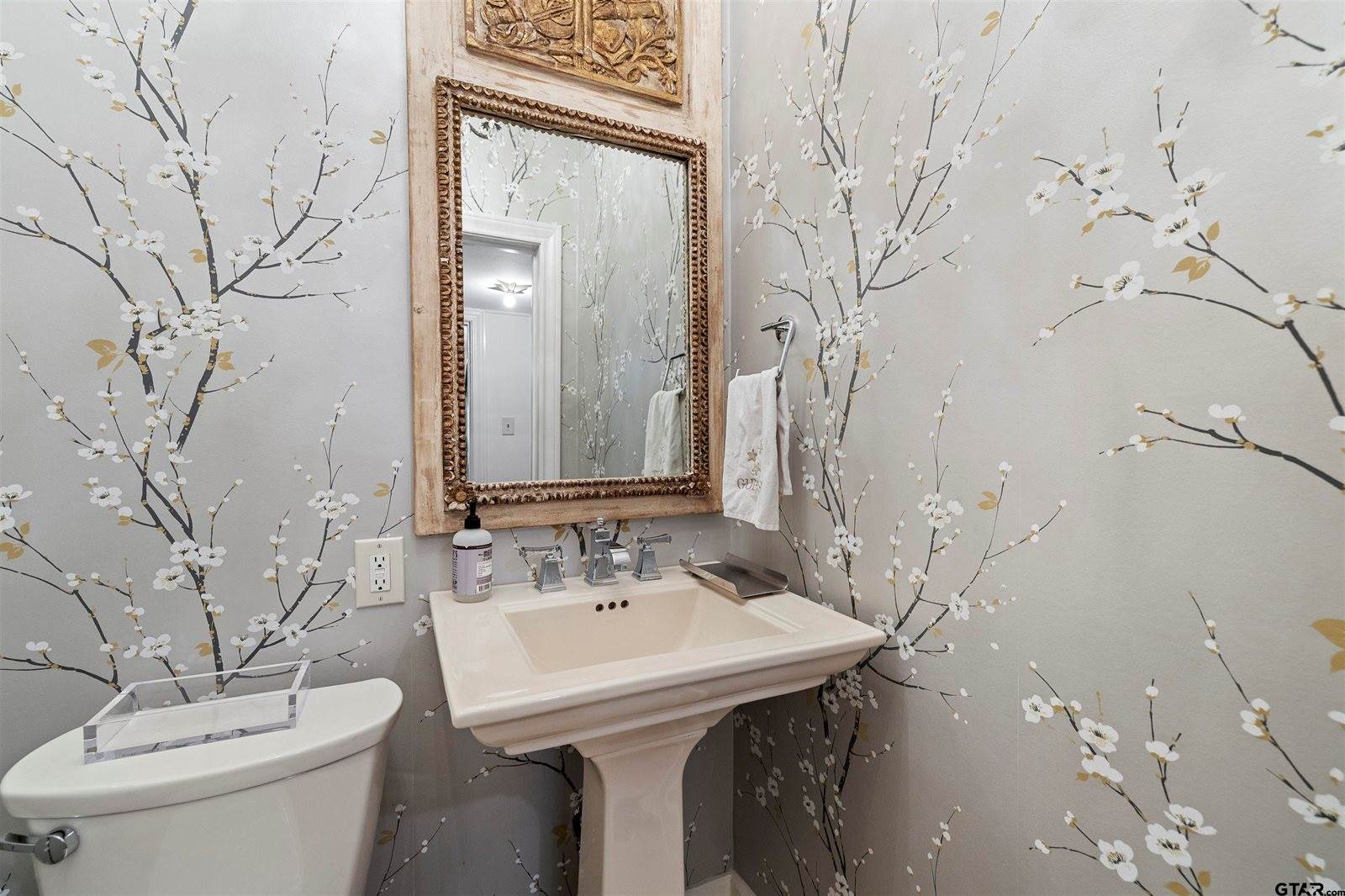 400 E Third St., Tyler, TX 75701