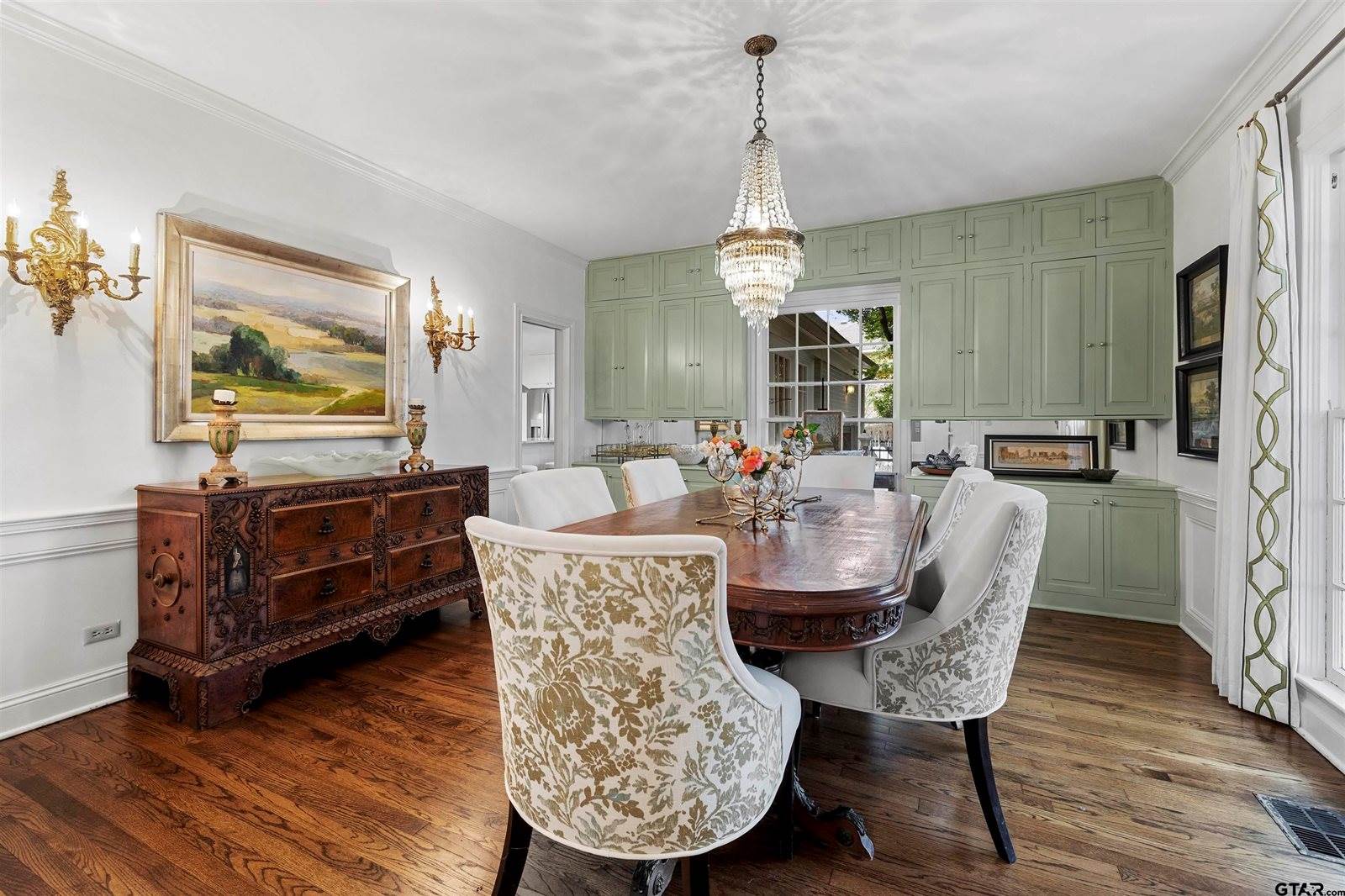 400 E Third St., Tyler, TX 75701