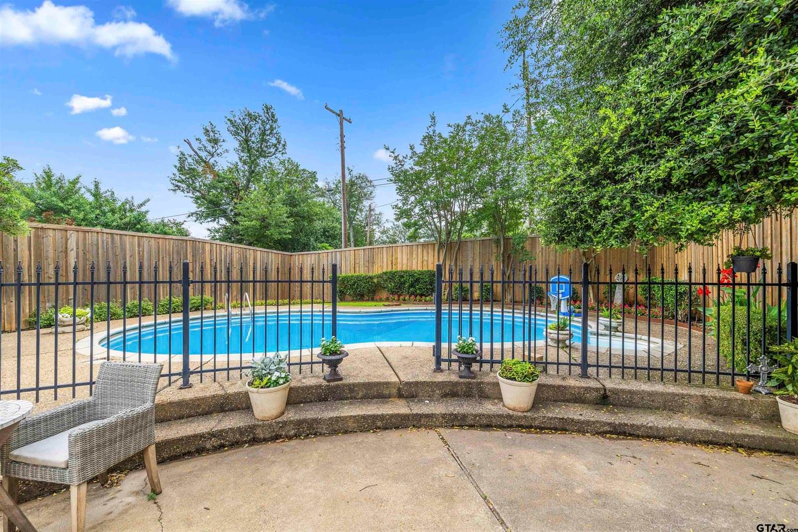 400 E Third St., Tyler, TX 75701