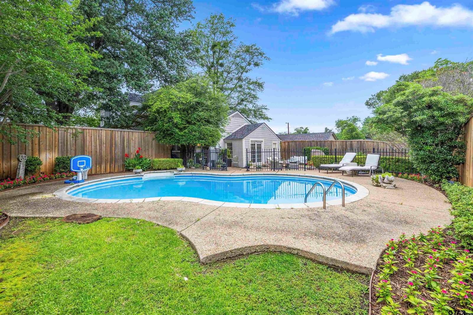 400 E Third St., Tyler, TX 75701