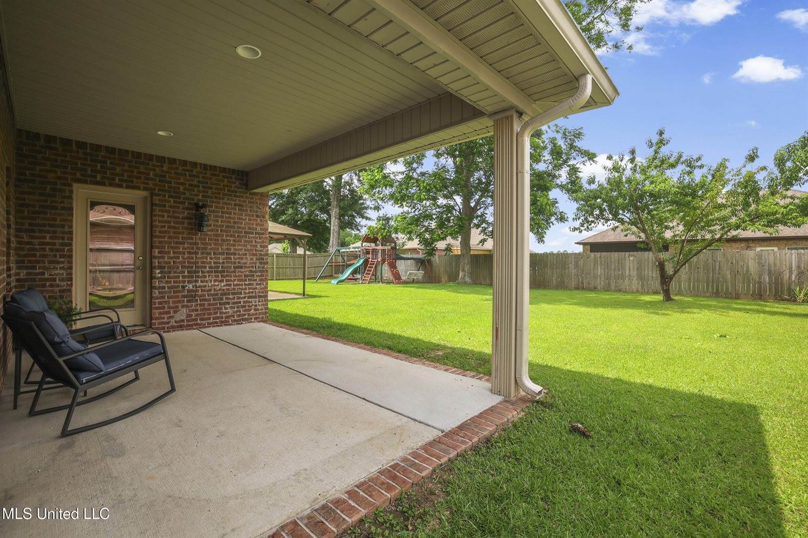 13111 Hawthorn Drive, Biloxi, MS 39532