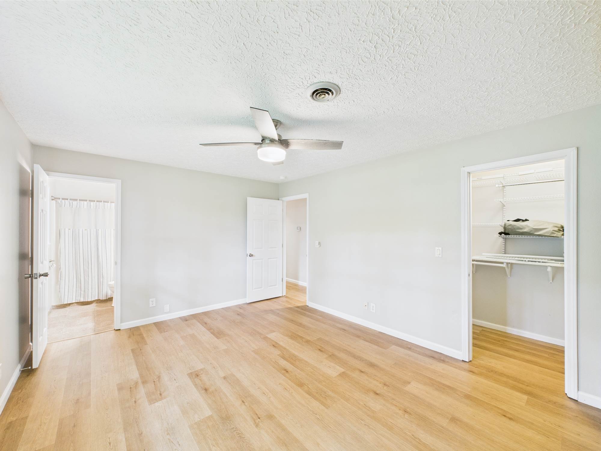 16530 Hardwood Lane, Saint Robert, MO 65584