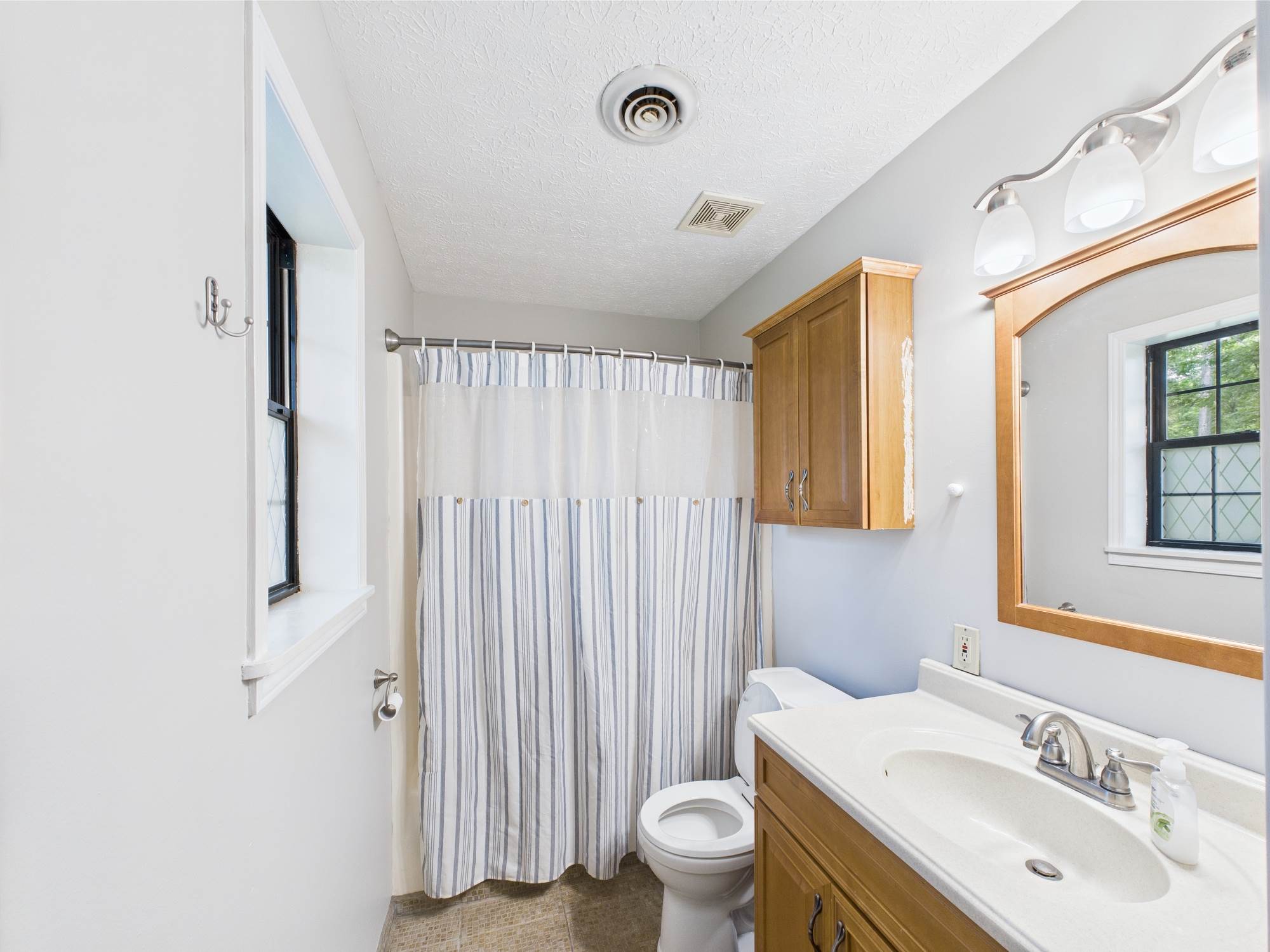 16530 Hardwood Lane, Saint Robert, MO 65584