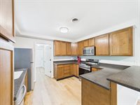 16530 Hardwood Lane, Saint Robert, MO 65584