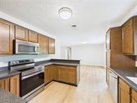 16530 Hardwood Lane, Saint Robert, MO 65584