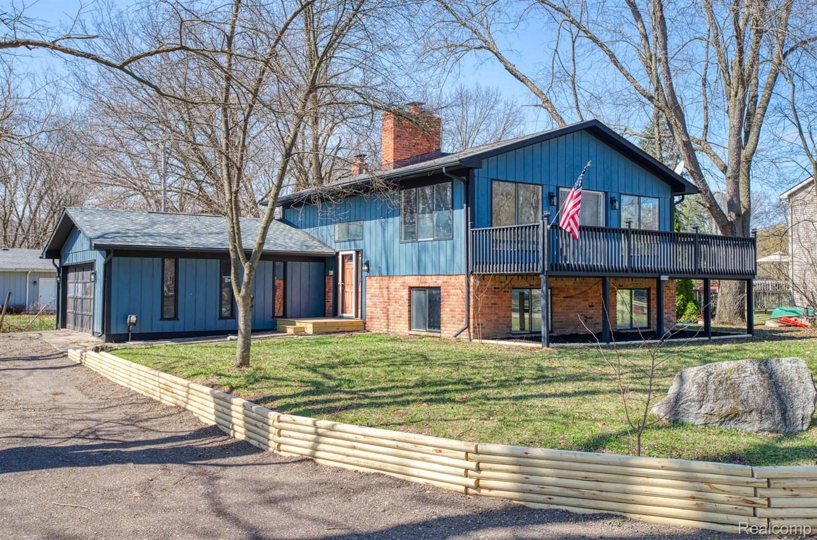 1379 Roberta Court, OceolaTownship_Livingston, MI 48843