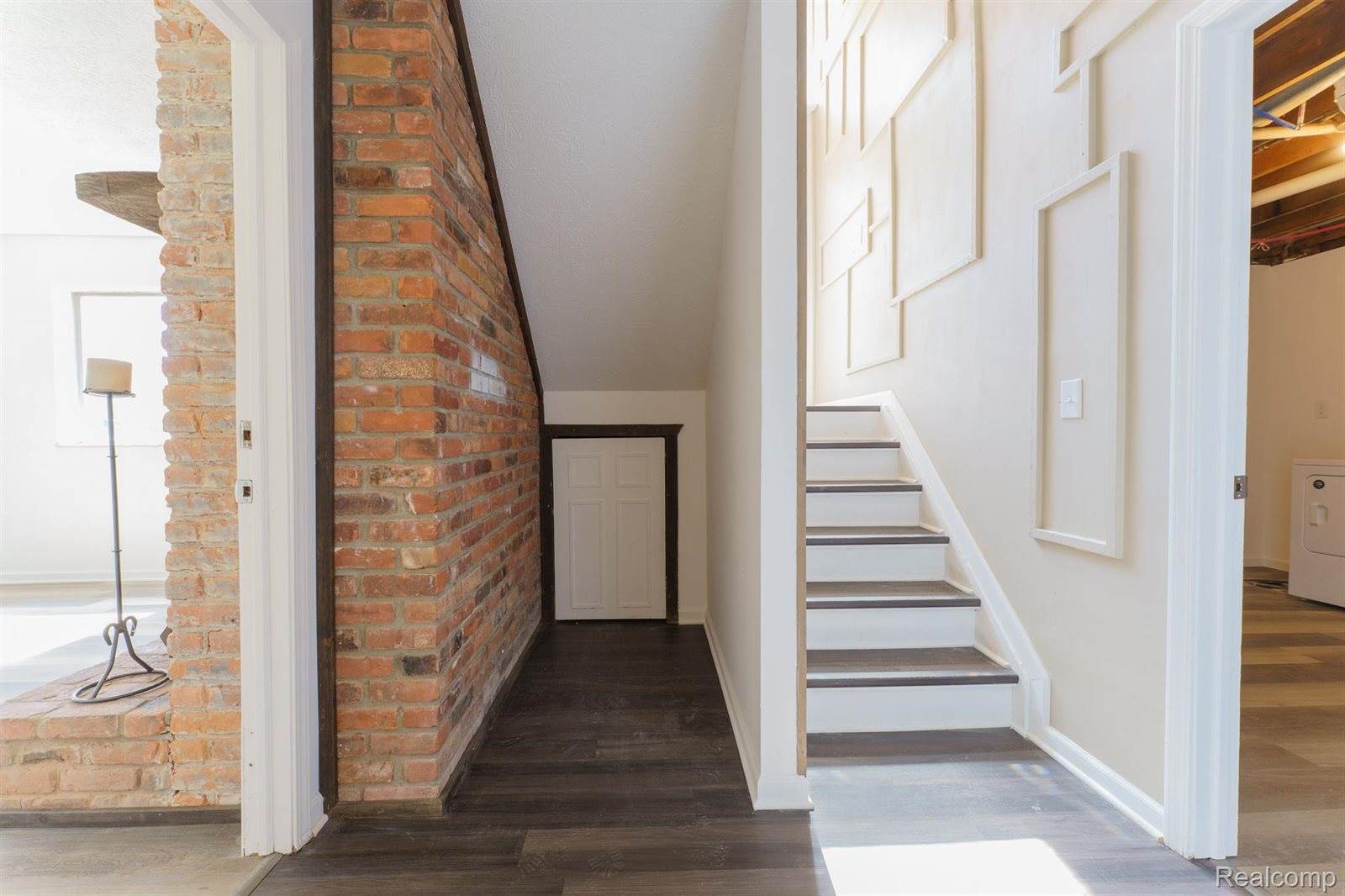 1379 Roberta Court, OceolaTownship_Livingston, MI 48843