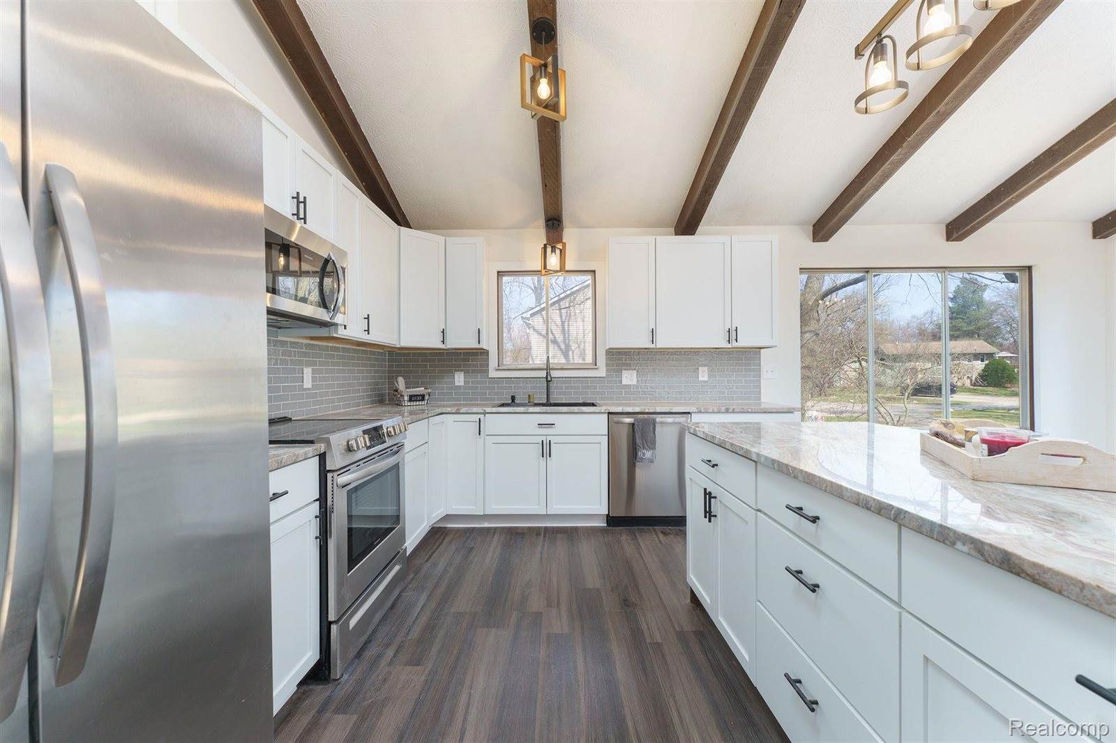 1379 Roberta Court, OceolaTownship_Livingston, MI 48843