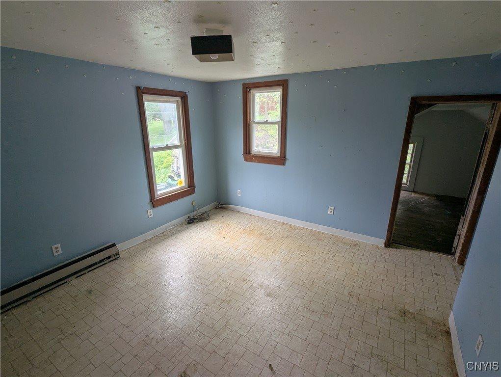 51 Warren Street, Tully, NY 13159