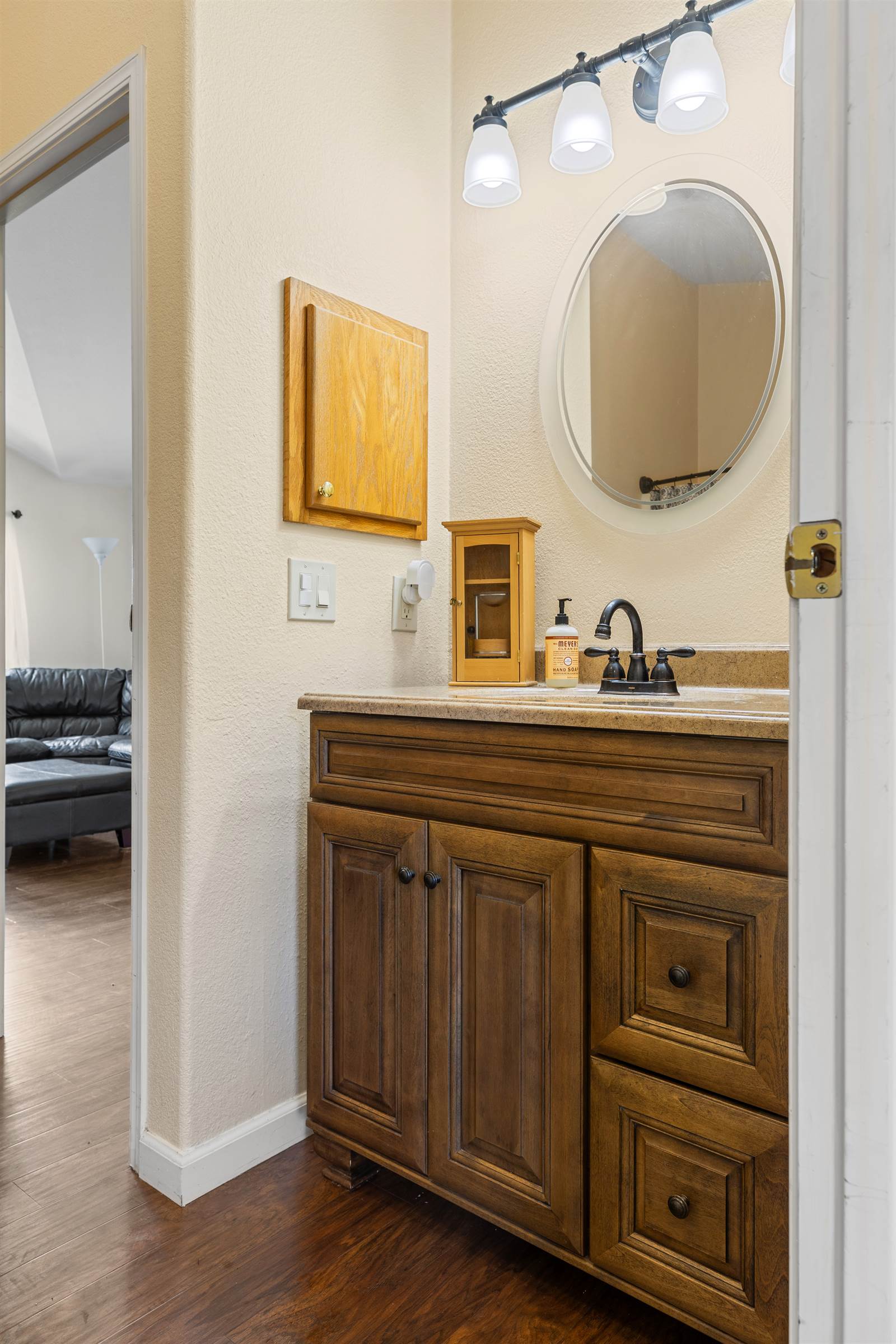 13640 Bayview Rd, Mount Vernon, WA 98273