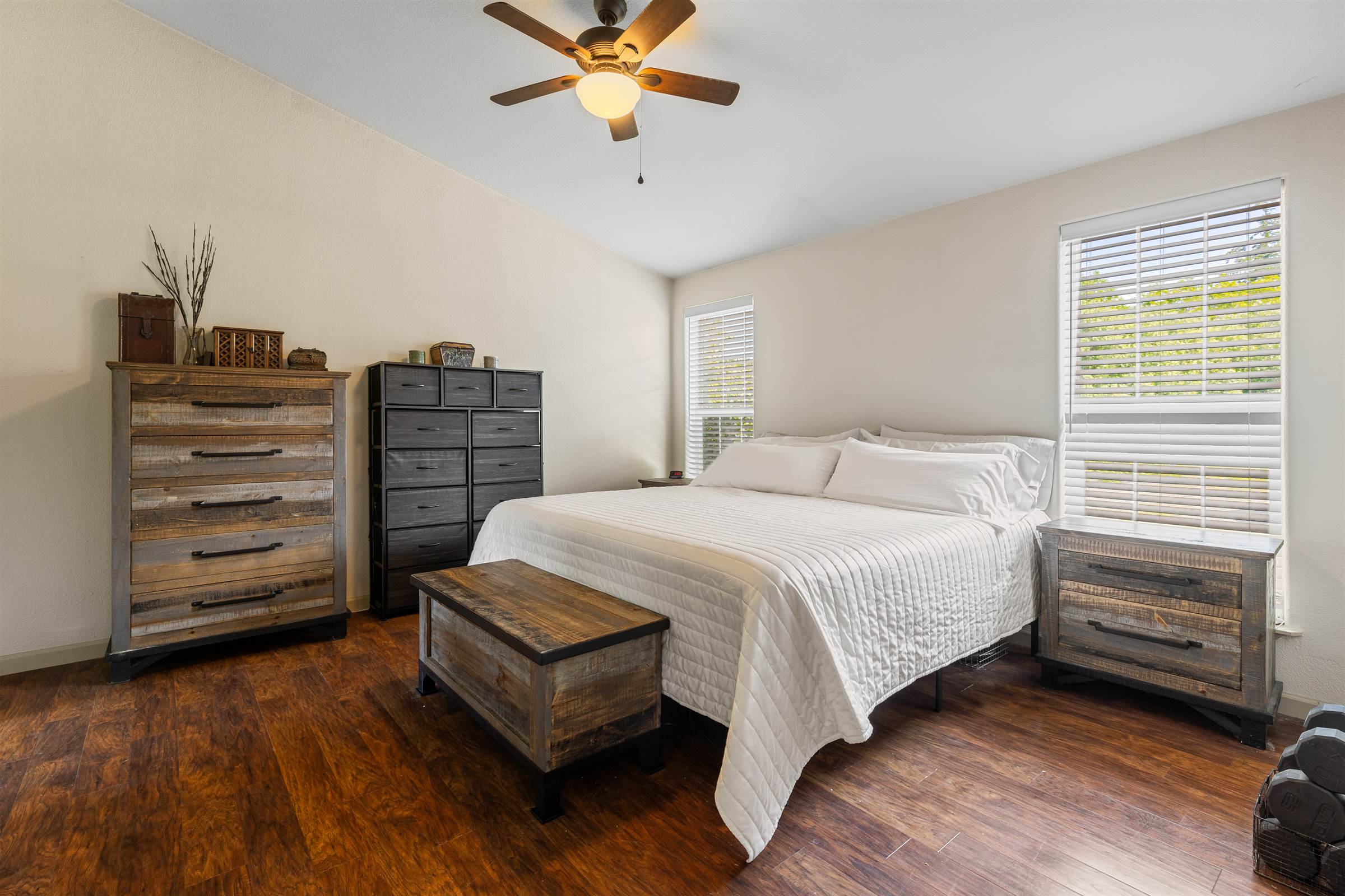 13640 Bayview Rd, Mount Vernon, WA 98273