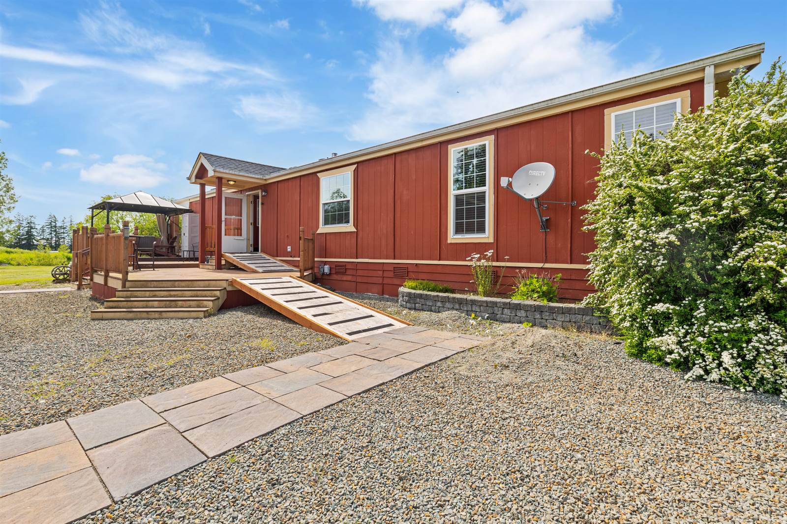 13640 Bayview Rd, Mount Vernon, WA 98273