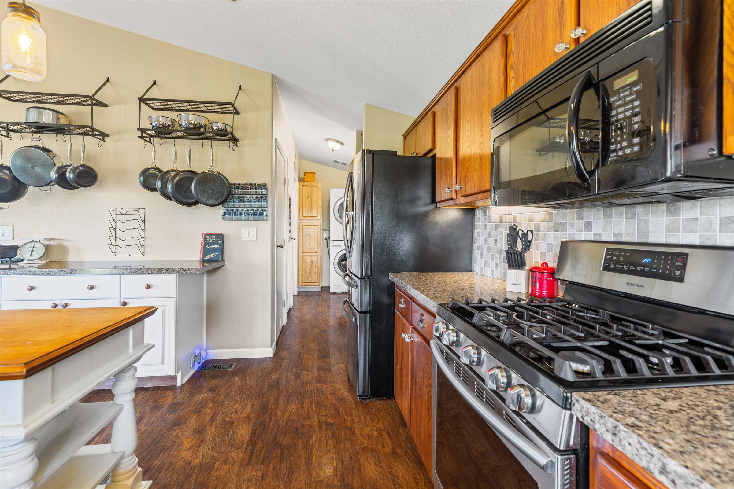 13640 Bayview Rd, Mount Vernon, WA 98273