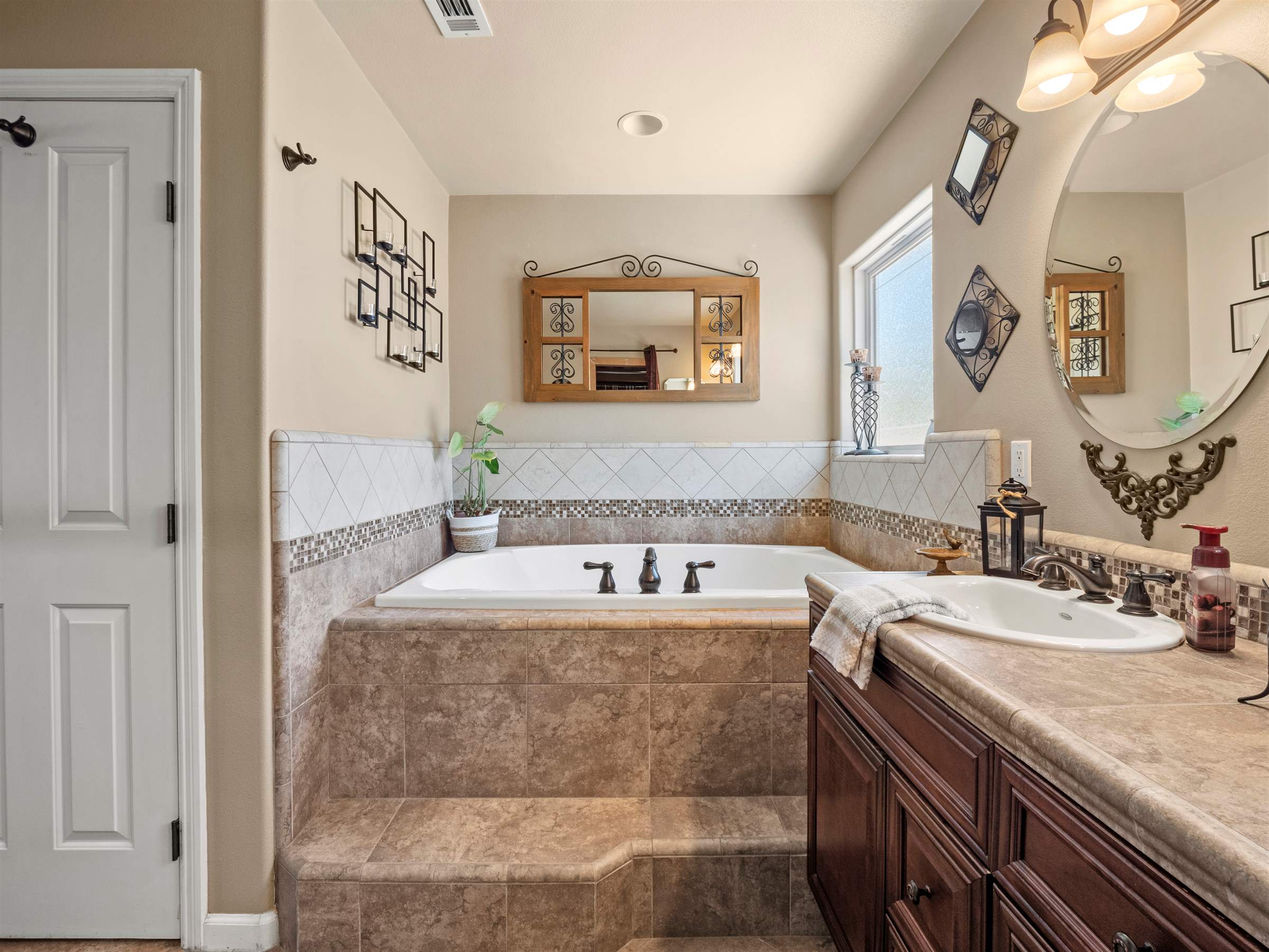 15242 Poppy Meadow St, Canyon Country, CA 91387