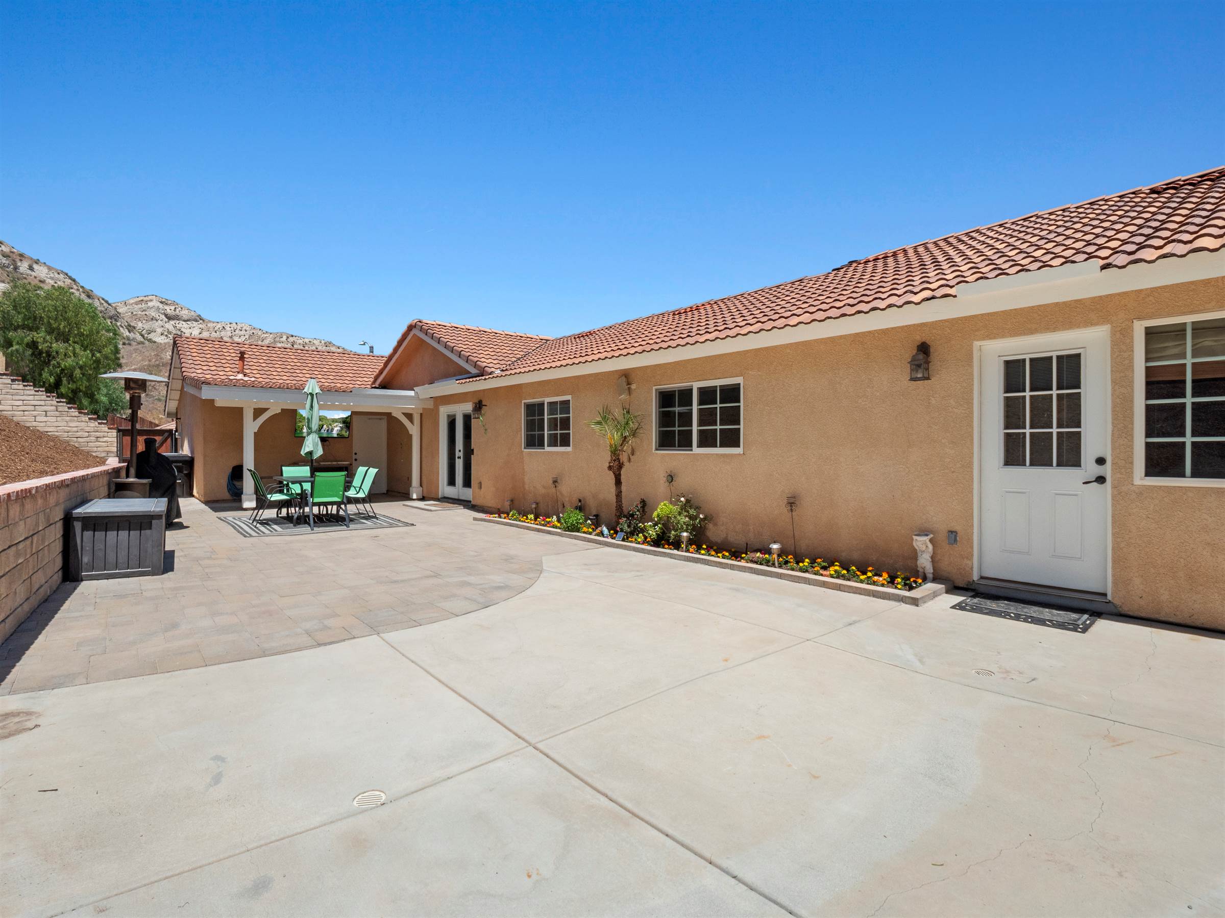 15242 Poppy Meadow St, Canyon Country, CA 91387