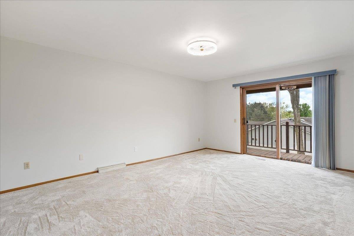 1000 W Chapel Street, Marshfield, WI 54449