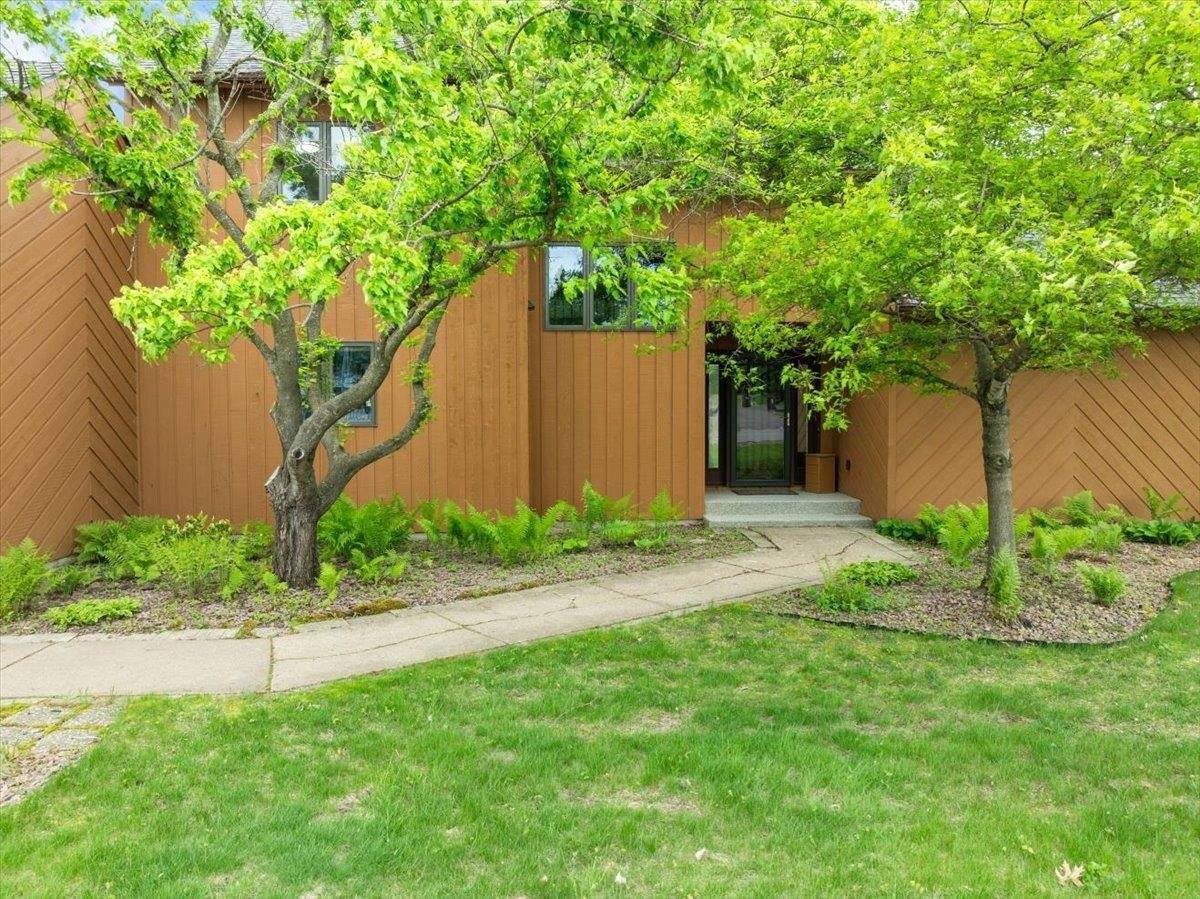 1000 W Chapel Street, Marshfield, WI 54449