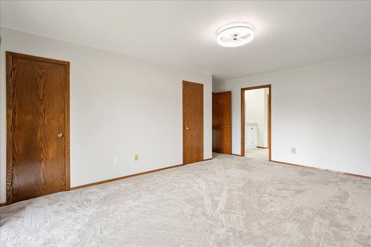 1000 W Chapel Street, Marshfield, WI 54449