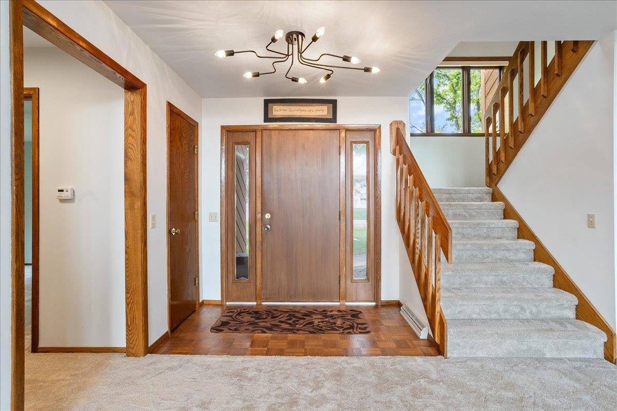 1000 W Chapel Street, Marshfield, WI 54449