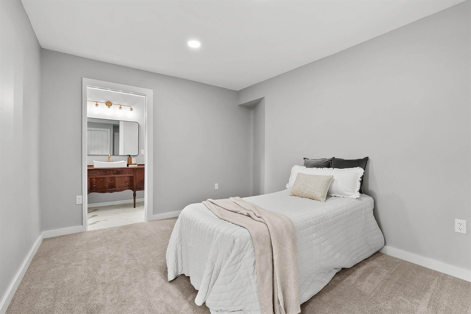 4144 South 12th Street, Kalamazoo, MI 49009