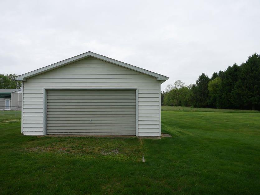 12589 Perry Road, Battle Creek, MI 49015