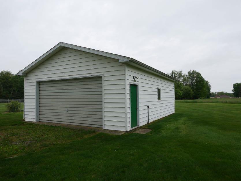 12589 Perry Road, Battle Creek, MI 49015