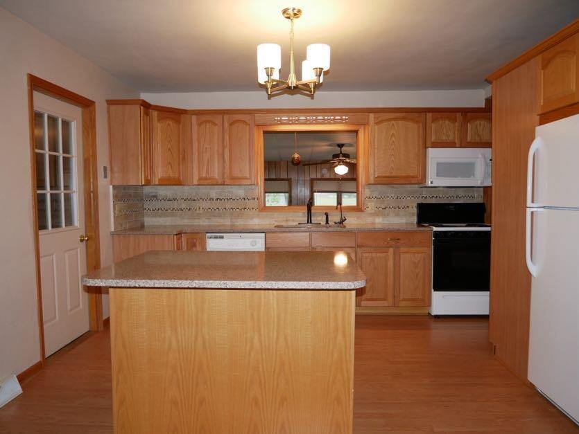 12589 Perry Road, Battle Creek, MI 49015