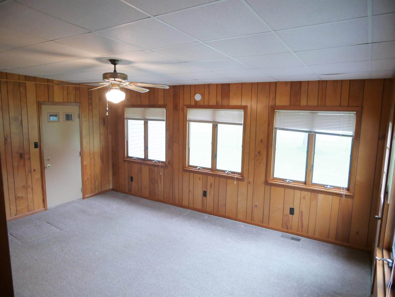 12589 Perry Road, Battle Creek, MI 49015