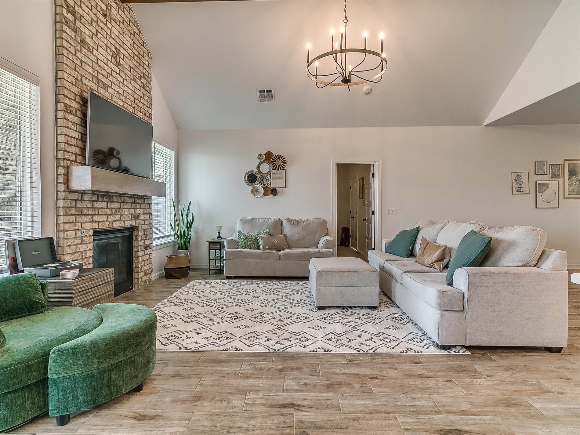 18516 Autumn Grove Dr., Edmond, OK 73012