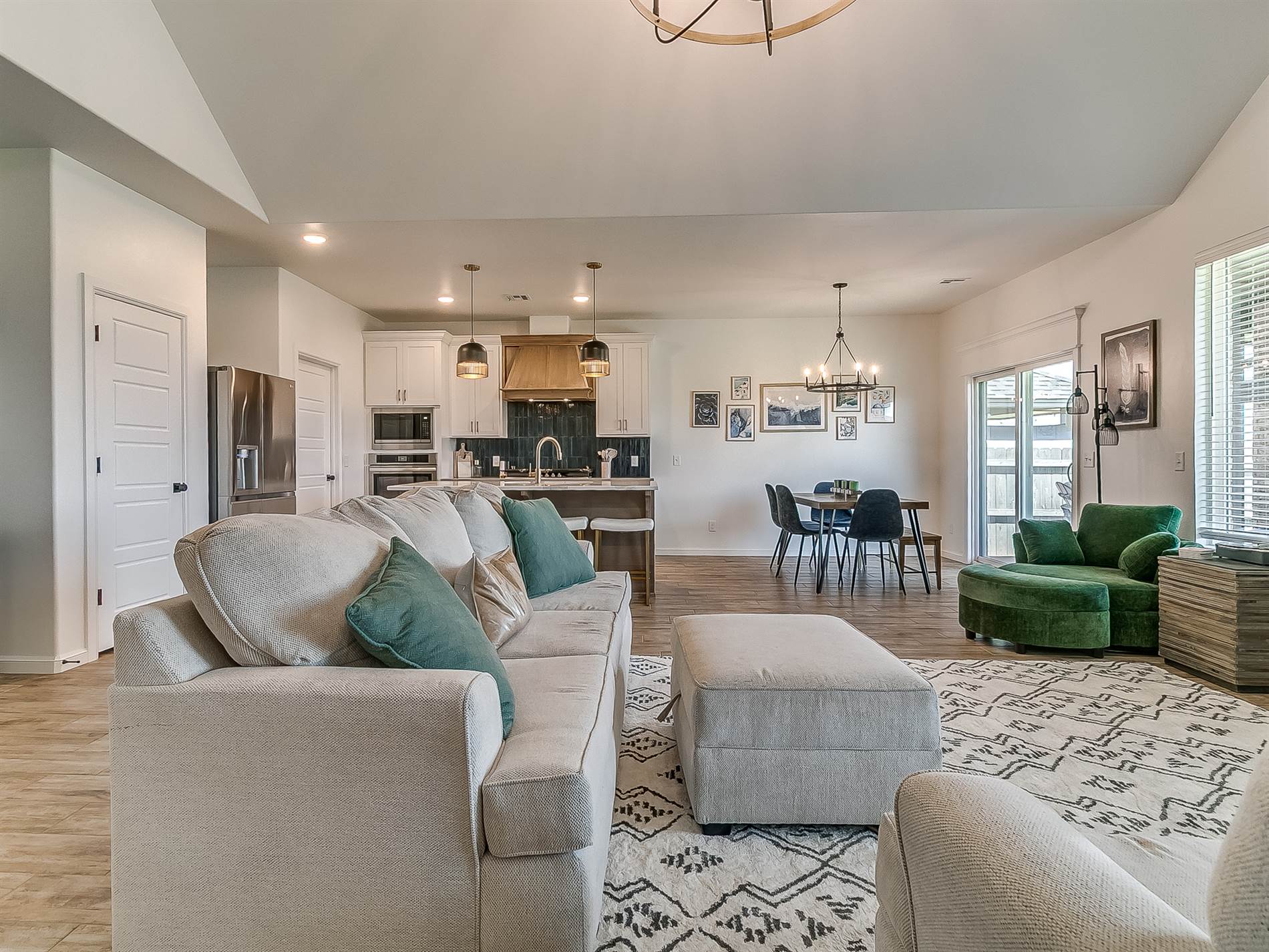 18516 Autumn Grove Dr., Edmond, OK 73012