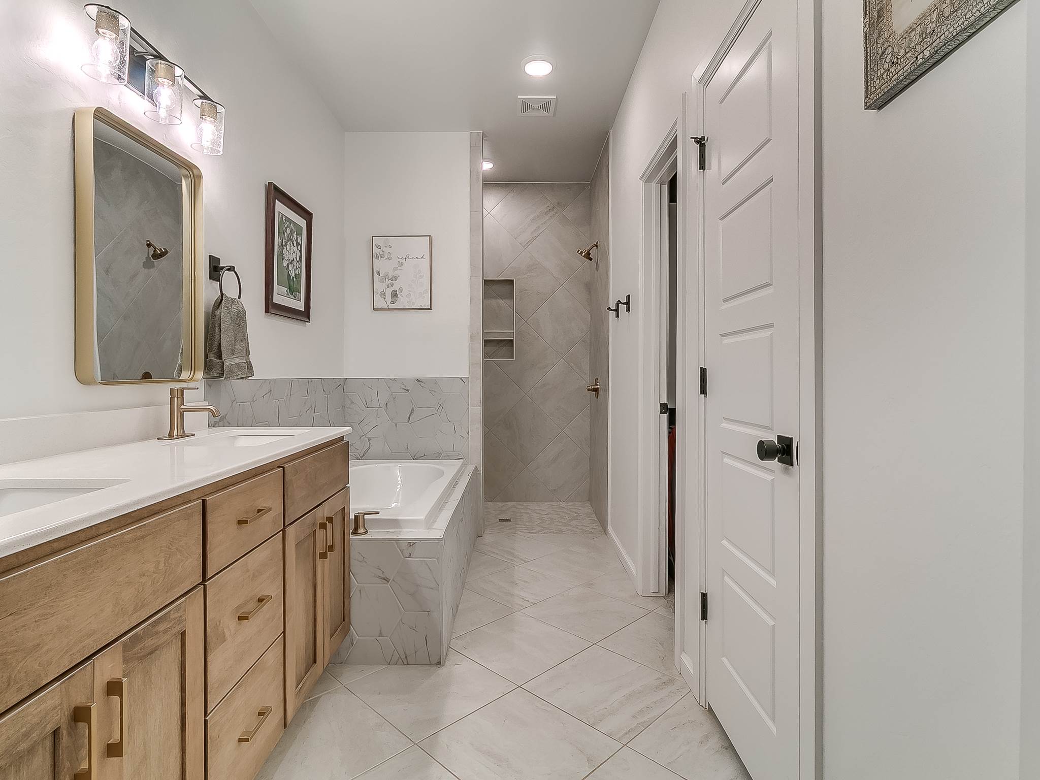 18516 Autumn Grove Dr., Edmond, OK 73012