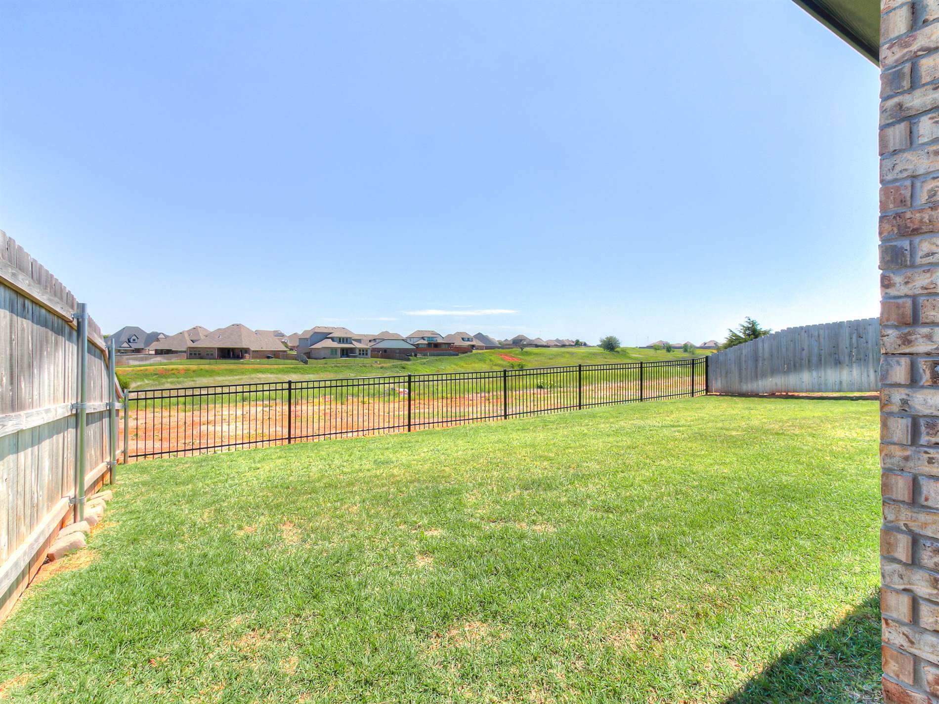 18516 Autumn Grove Dr., Edmond, OK 73012