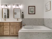 18516 Autumn Grove Dr., Edmond, OK 73012