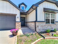 18516 Autumn Grove Dr., Edmond, OK 73012