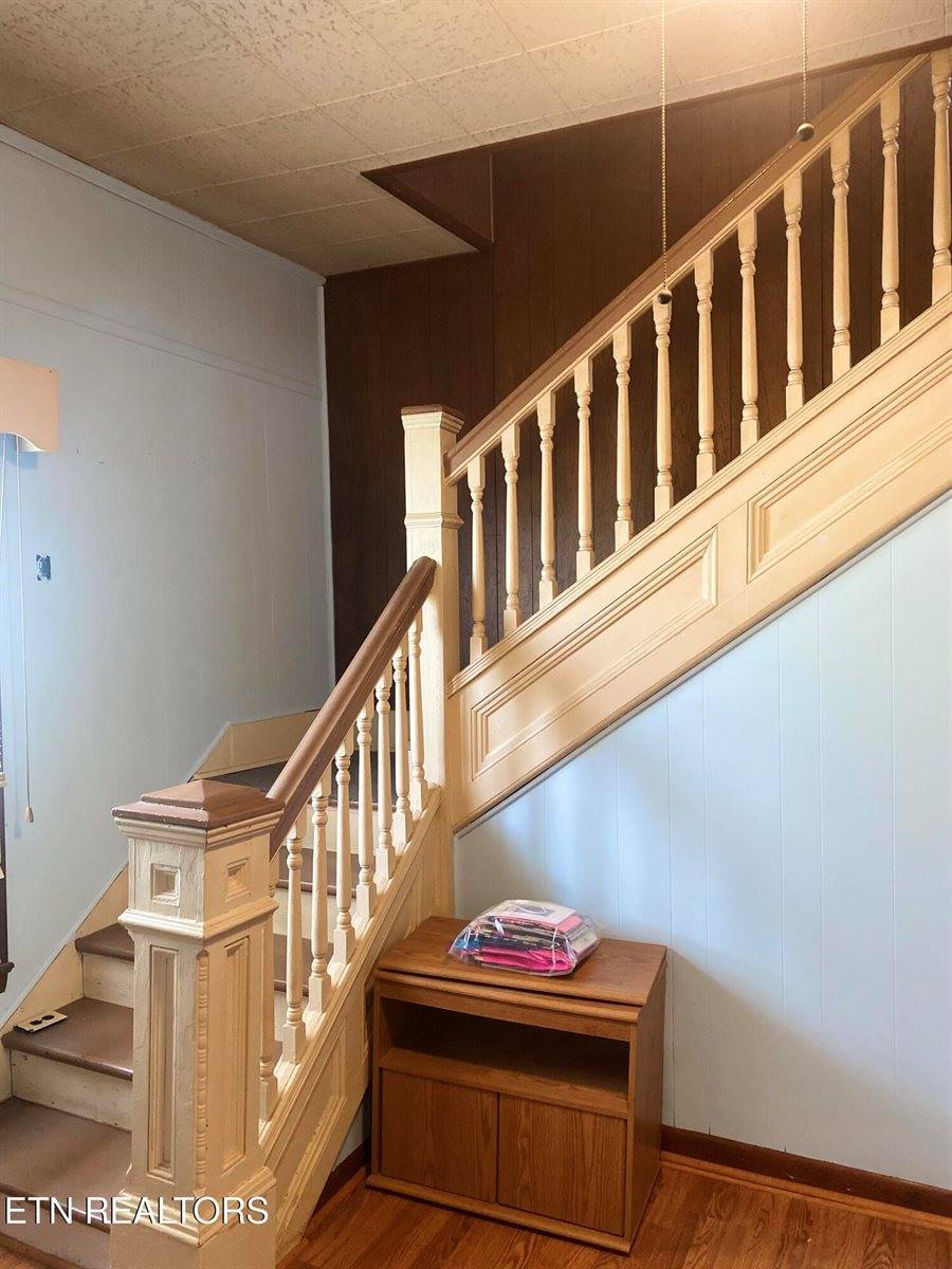 310 Hickory St, Harriman, TN 37748