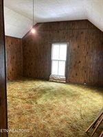 310 Hickory St, Harriman, TN 37748