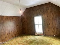 310 Hickory St, Harriman, TN 37748