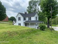 310 Hickory St, Harriman, TN 37748